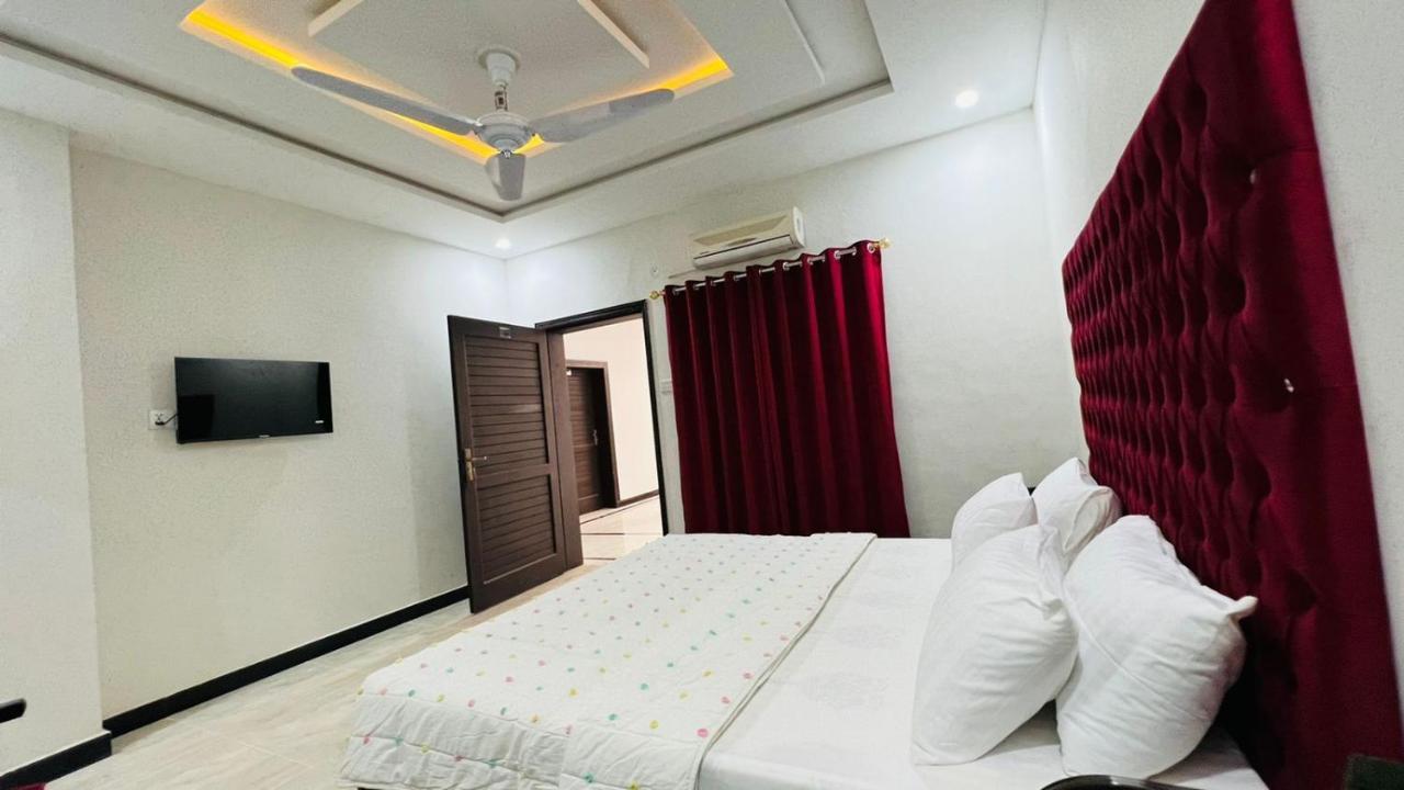 Hotel 11 Islamabad Exterior photo